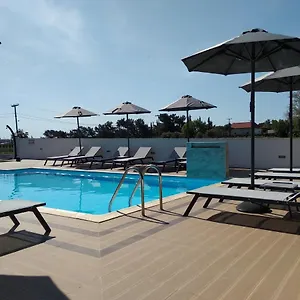 https://villa-blue-apartments.hotelschalkidiki.net