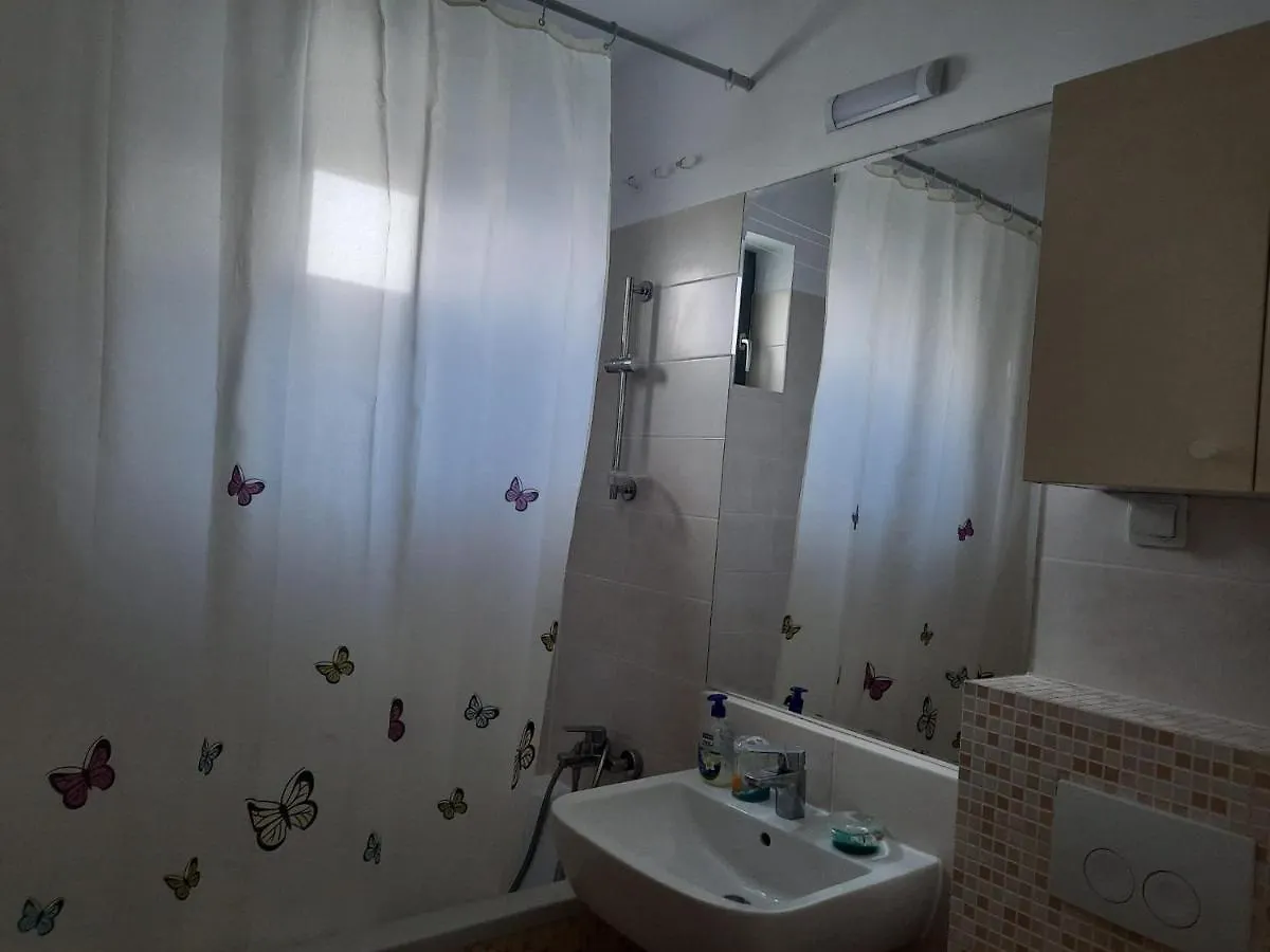 Apartamento Quiet Place Near Forest Bucareste